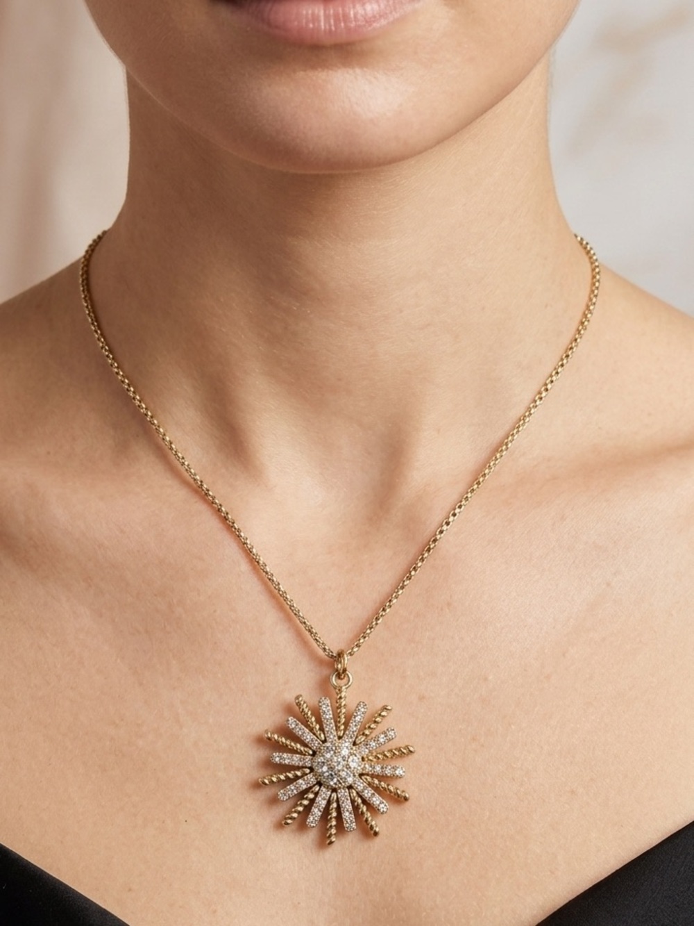 NWT Crystal Sunburst Pendant Necklace Gold Tone Starburst⁠